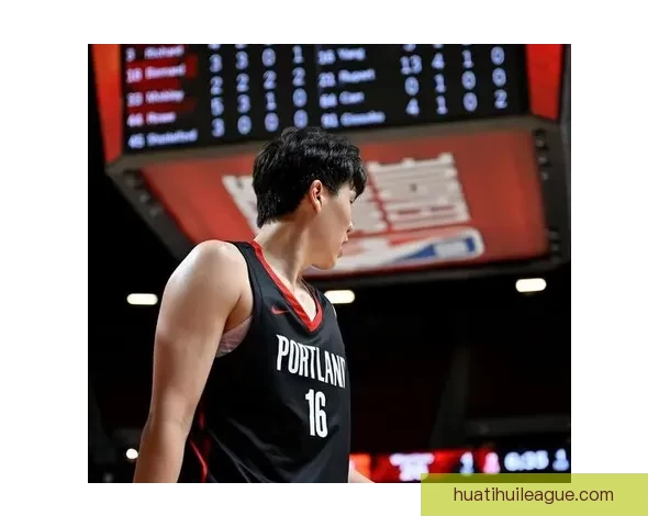 12.6秒关键绝杀杨瀚森奋力拼搏手臂血痕显现笑容依旧灿烂