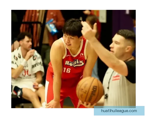 12.6秒逆转制胜杨瀚森含泪微笑拼搏精神感动全场手臂血痕依旧灿烂笑容显英雄气概